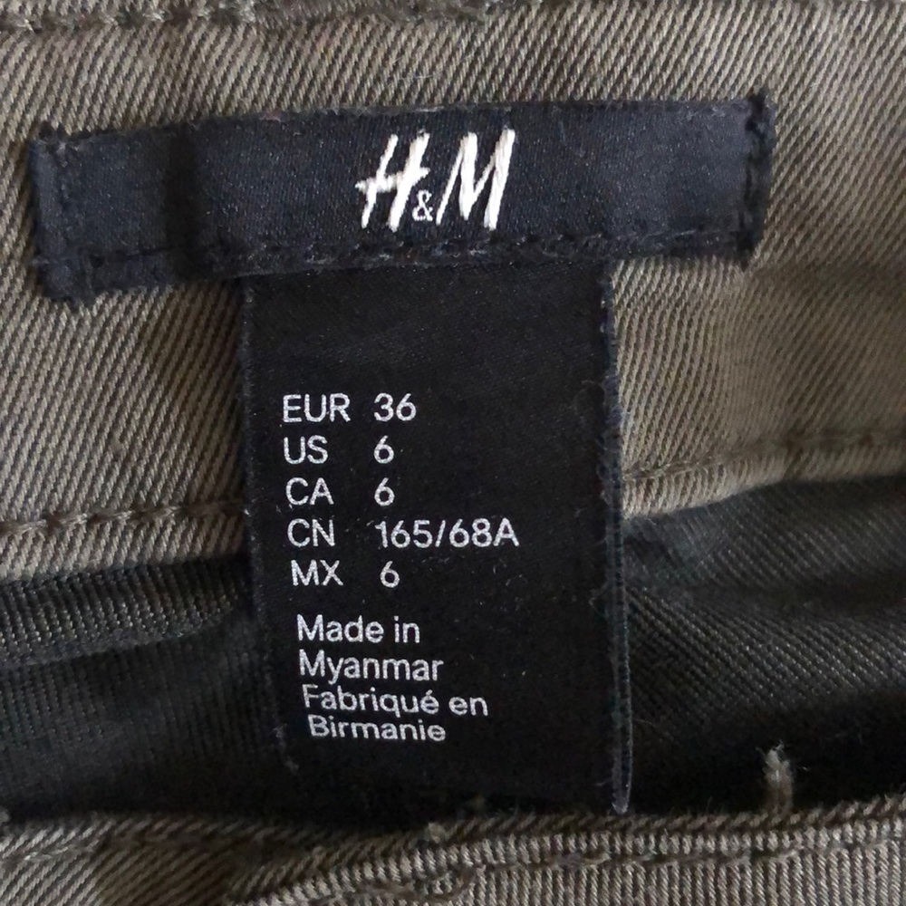 Jeans - Picture 2 of 3